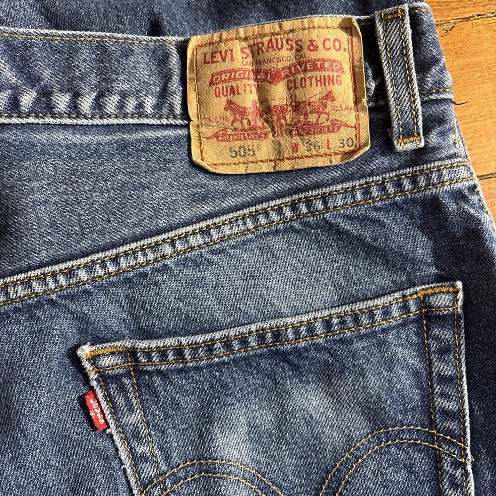 Levi's 505 Jeans Mens 36x30 Blue Regular Fit Straight Leg Denim Pants - Picture 4 of 11
